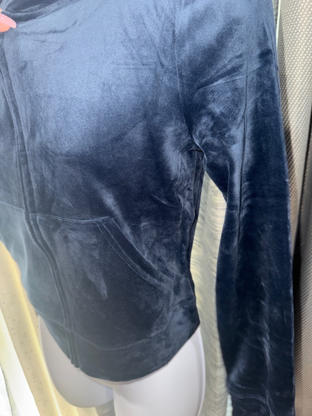 Juicy Couture- NWT Navy Velour Rhinestone Logo Zip Hoodie Size Small - Picture 9 of 16